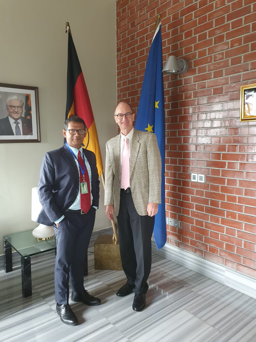 mayfairjutify's tweet photo. With His Excellency #German #Ambassador to #Bangladesh. It was nice meeting a very kind hearted person who has given @mayfairjutify an hour time to discuss bilateral business talk, an opportunity to promote jute diversified products in Germany. 
Happy sustaining.
PC: @GerAmbBD https://t.co/TejHESNVDj