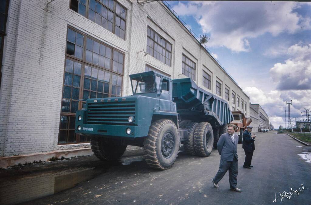 HerbsArchive's tweet photo. USSR (1950’s)
Limited edition prints available now. 25% of sale proceeds will go towards Ukrainian relief efforts. Link in the bio.

#photography #naturephotography #travelphotography #streetphotography #photographylovers #portraitphotography #landscapephotography #kodak #ko… https://t.co/ykTrrMKi1p