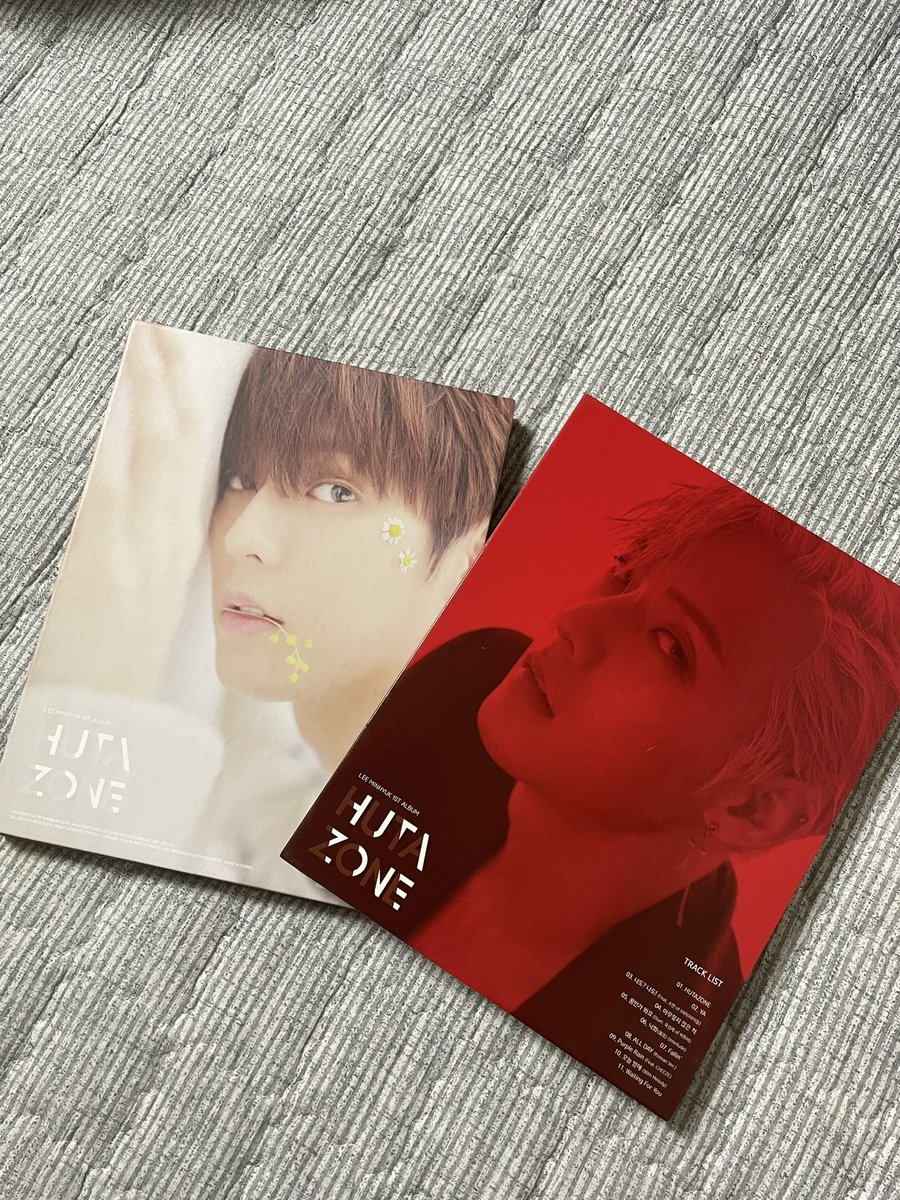 red_hutazone's tweet photo. 앨범 및 굿즈 처분해요! 정확한 가격은 기억이 안나서 디엠주시면 가격 조절 가능합니다! 일괄 우대하고 네고 가능해요! 앨범 포토카드 포함입니다☺️ 

#비투비앨범 #이민혁앨범 #이민혁폴라로이드 #허타존 #이민혁굿즈 #btob #huta #hutazone  #비투비양도 https://t.co/lCBrT5I3rk