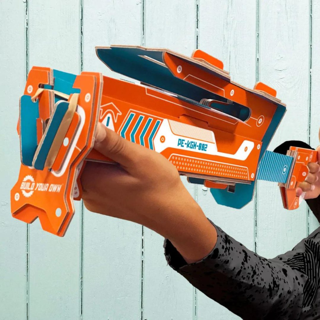 the_toy_tribe's tweet photo. Which one will fly the furthest? Who can land the closest to one of the 4 scoring targets? 🎯
Budding engineers will enjoy hours of fun with this STEM-inspired paper plane launcher. Experiment with the 10 different fold ‘n’ fly paper planes. ✈️
#paperairplane #diytoy #diykids https://t.co/pXOWDgZkZG
