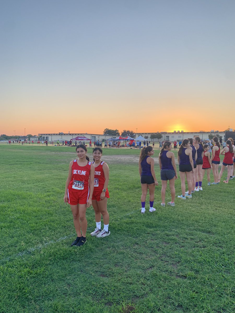 skyline_xc's tweet photo. Skyline 2 Mile Invitational https://t.co/pXNd1G52pp