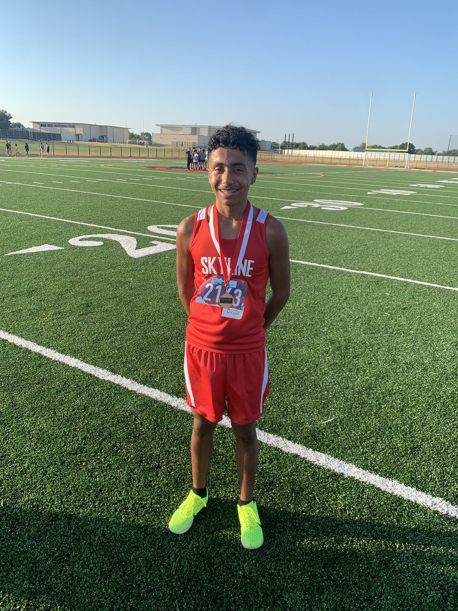 skyline_xc's tweet photo. Skyline 2 Mile Invitational https://t.co/pXNd1G52pp