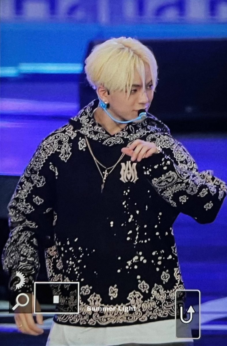 jaeseungthinker's tweet photo. same place, same stage, different dates

220810                          220813 
heeseung                   yoon jaehyuk https://t.co/mxXQUVN3Ez