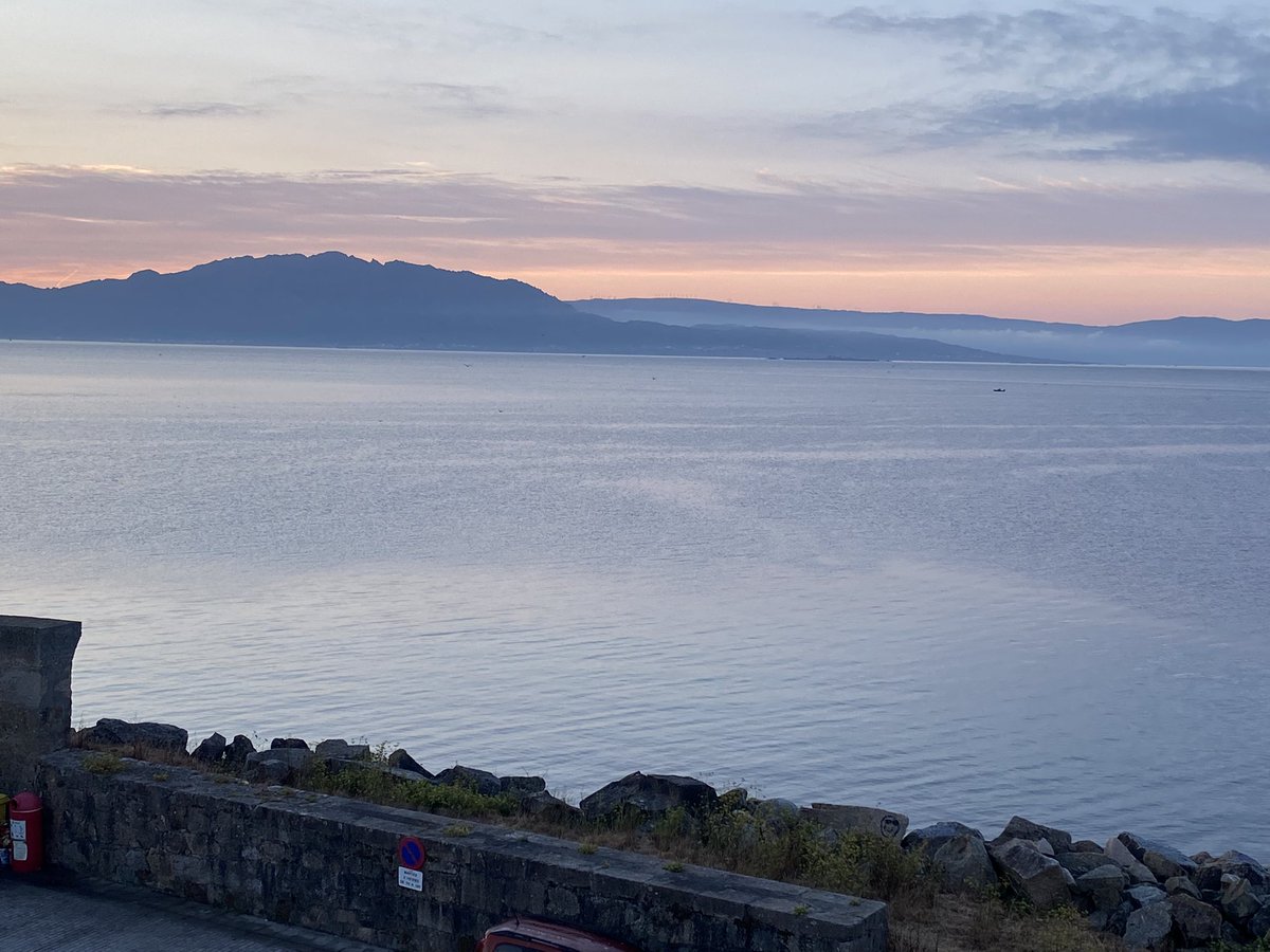 t_hersche's tweet image. Leaving finistera after a good dinner with whiskey and cigar #caminodesantiago #Finistere #camino