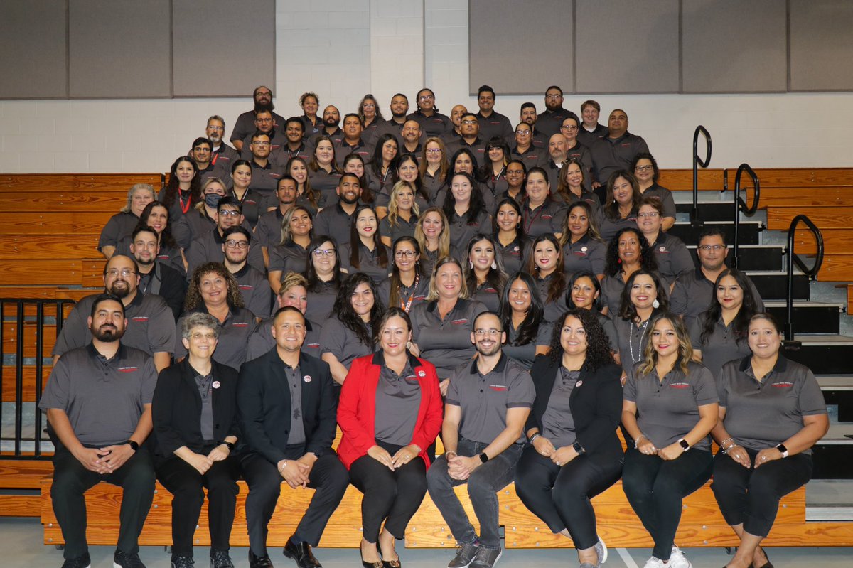 We are ready! Mustang Staff care for kids and work hard! #HeartForPeople #CommitmentToExcellence ❤️🖤🏆🌎 #OurStaffRocks <a href="/leslieann4106/">Leslie Ruiz</a> @vmsjaybyrd <a href="/Megmejia68/">Lisa Mejia</a> <a href="/LisaLopez16/">Lisa Lopez</a> <a href="/JohnnyGuillen13/">Johnny Guillen</a> <a href="/VernonMSWLA/">Vernon MS World Languages Academy</a> #BetterTogether