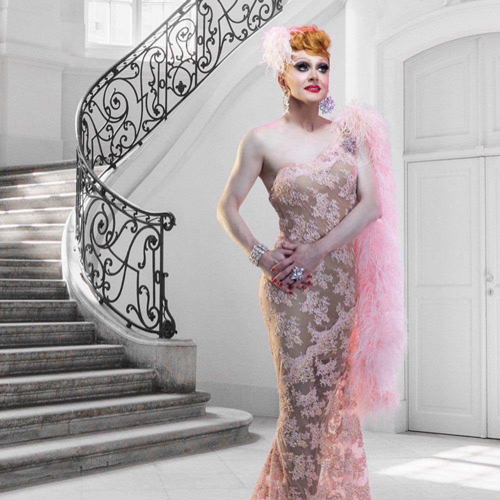 theminniecooper's tweet photo. A bottomless brunch. What a gift it was to be paired with @kweenkong_ for the roast. It goes to show when two people respect and listen. Dress by @dallasdellaforce Hair by @wiggedoutau jewellery @houseofpriscilla #minniecooper #rupaulsdragracedownunder #dragracedownunder https://t.co/FUufPQ4rjy