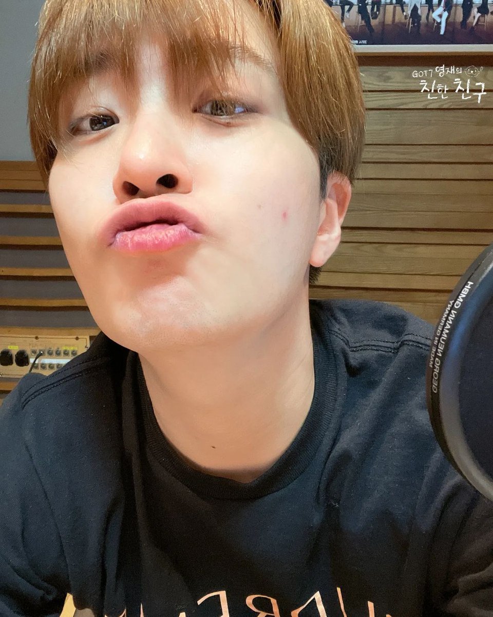 arsbrasil's tweet photo. Fofo 🥰
[📸] Best Friend via Instagram Post

🔗 https://t.co/DR5BPYIb1I

 #GOT7영재의친한친구 #GOT7YoungjaeBestFriend #Youngjae #영재 @GOT7 @GOTYJ_Ars_Vita @mbcbf_ever @YOUNGJAExArs https://t.co/Le7C3DkxkS