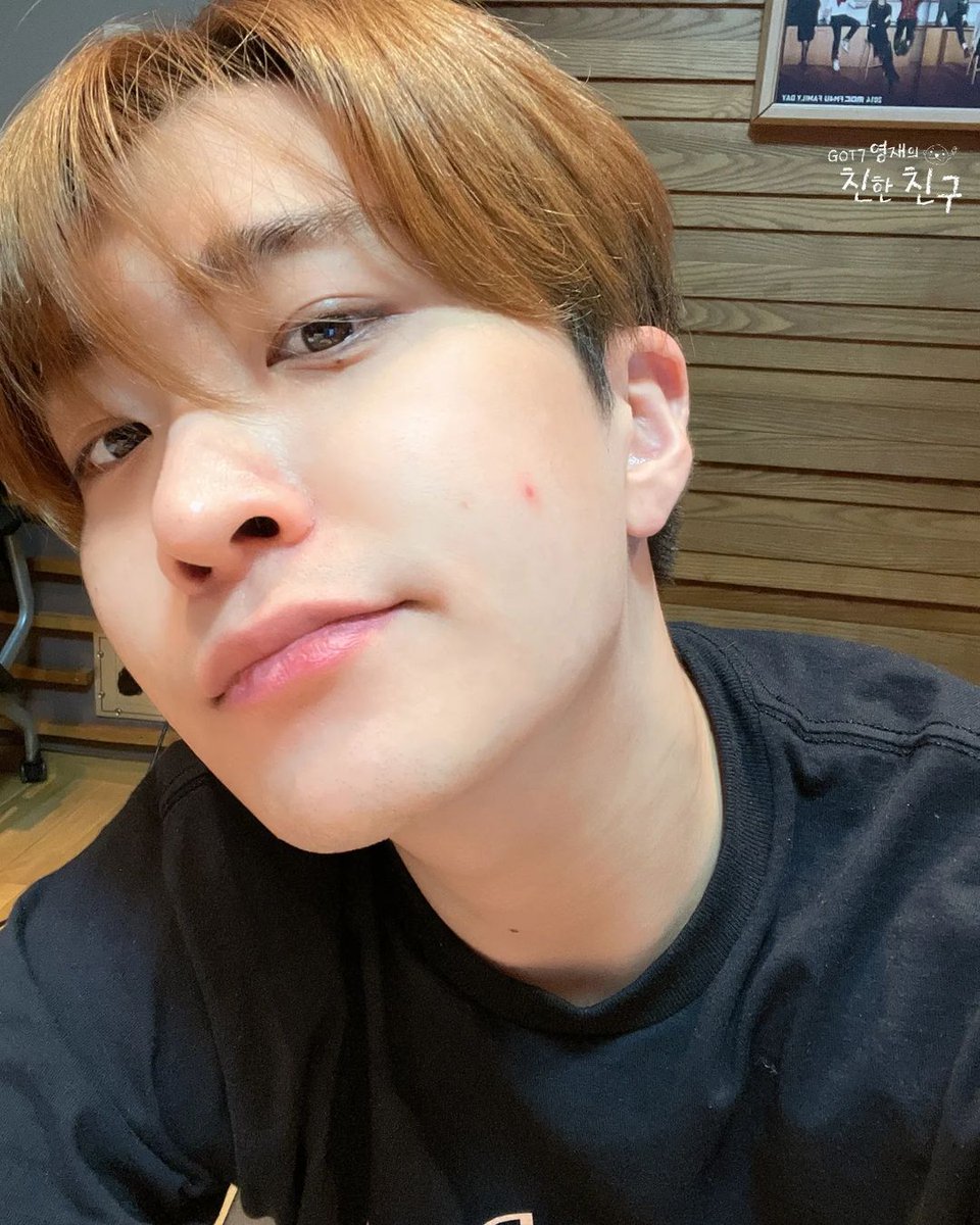 arsbrasil's tweet photo. Fofo 🥰
[📸] Best Friend via Instagram Post

🔗 https://t.co/DR5BPYIb1I

 #GOT7영재의친한친구 #GOT7YoungjaeBestFriend #Youngjae #영재 @GOT7 @GOTYJ_Ars_Vita @mbcbf_ever @YOUNGJAExArs https://t.co/Le7C3DkxkS