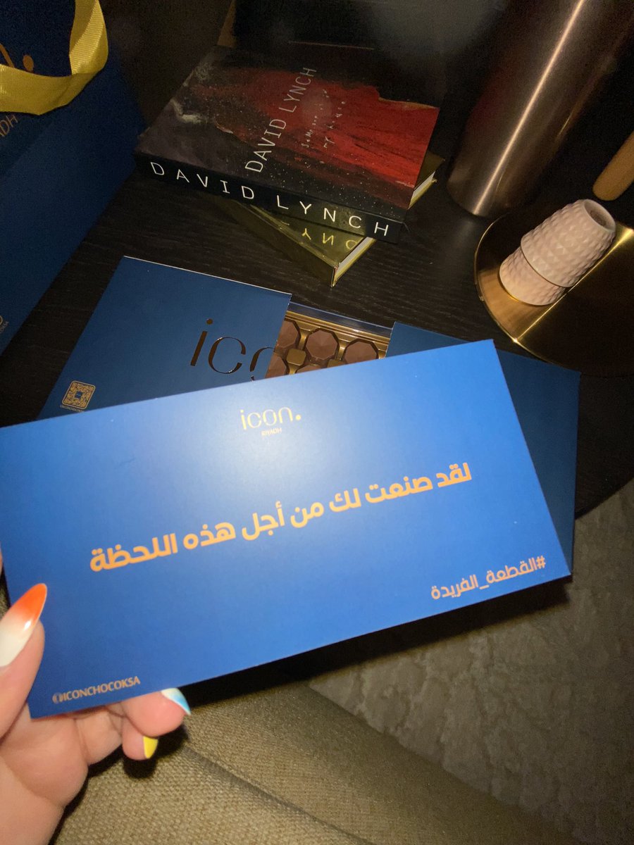 GhRiyadh's tweet photo. ICON شوكلت 
هالبوكس فيه ٣٢ حبة شوكلت ، ١٦ حبة محشية لوتس مع قطع البيكان و قطع من البراوني و ١٦ حبة محشية بينت بتر مع البيكان وقطع البراوني … وعندهم كمان شوكلت مع ورد للمناسبات مرة شيء مرتب وفخم و هذا موقعهم لطلب 

https://t.co/rzrv6bV4cY https://t.co/4wappk0MMT