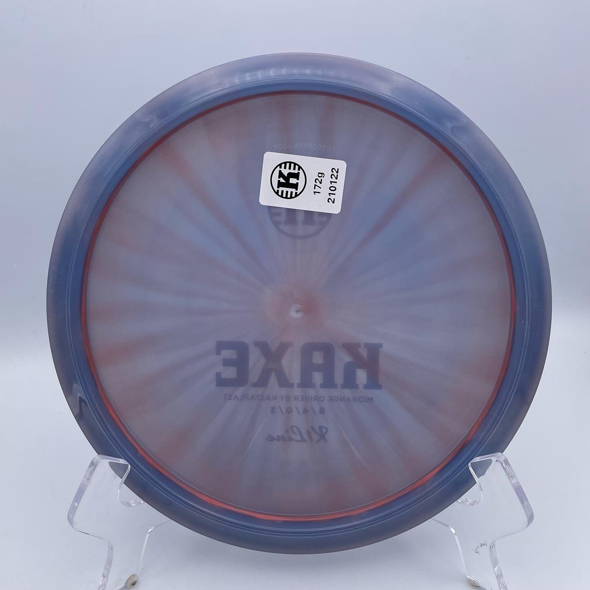 disc_ran's tweet photo. Don’t see a lot of Kasta with a swirly finish! But this sucker is BEAUTIFUL!!! #kastaplast #kaxe #discgolf #pdga #midrange #k1 https://t.co/DzyOtAeROo
