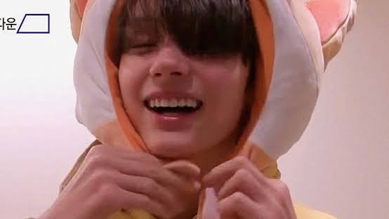 OT5_TXTogether's tweet photo. Happiest birthday to our most sweetest, talented, and hardworking maknae, Huening Kai! Thank you for always being there for the members and making us MOAs happy. We love you!🐧💙 @TXT_members
#AngelRockstarHueningkai
#MOAの天使ヒュニンカイ
#휴닝아_어서와_너를위한_여름이야 https://t.co/594M1Haeg0