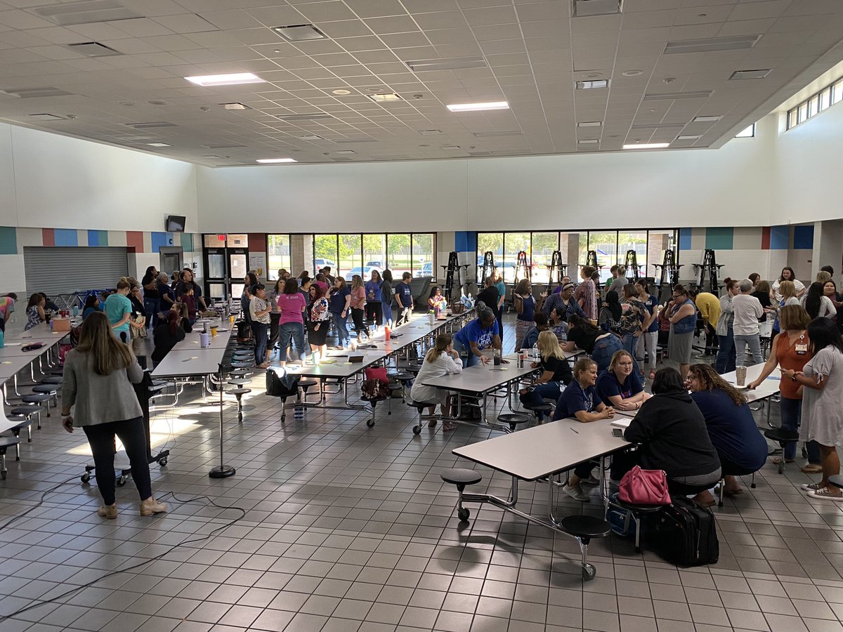 gustavoaorozco's tweet photo. Holmsley staff having amazing conversations about desire skills in the classroom #PBIS @CFISDHolmsley https://t.co/NKGUH4NaFv