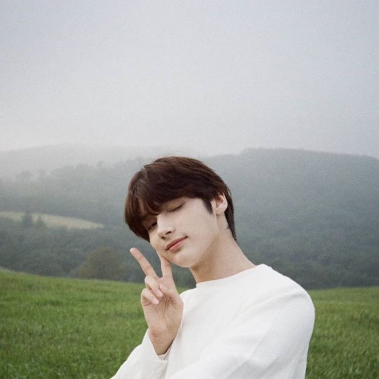 merydianaaa's tweet photo. ¡Feliz cumpleaños para el mejor maknae del mundo! 🥳🤍 Gracias por las miles de alegrías que le das cada día a MOA. Te amo y siempre estaré junto a ti.💙 Me quedaré contigo hasta el final.💘
#휴닝아_어서와_너를위한_여름이야
#AngelRockstarHueningkai https://t.co/jINZE1zTWX