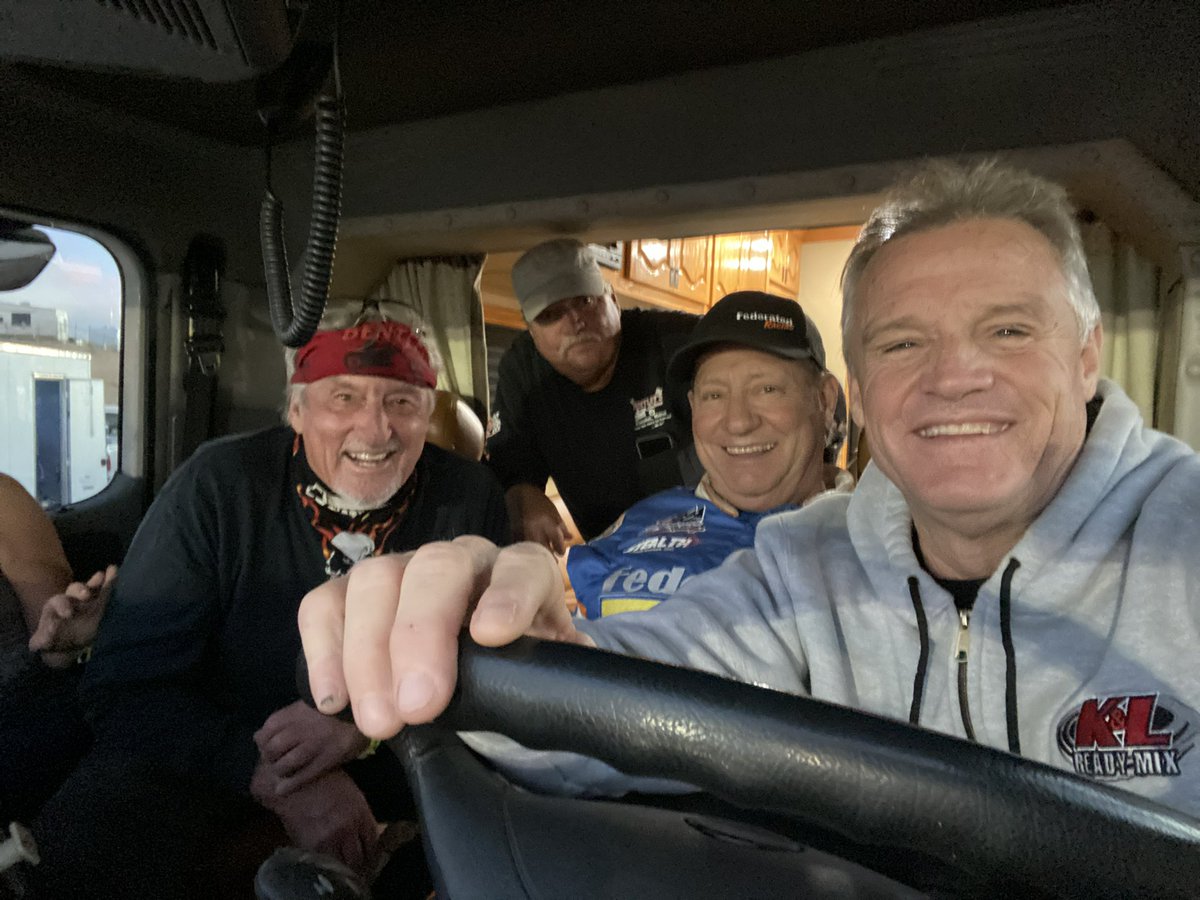 Kenny_Wallace's tweet photo. This is a BIG DEAL 😳💯🕺❤️ Bentley THE LEGEND @OswegoSpeedway https://t.co/9ZbrTtnLY3