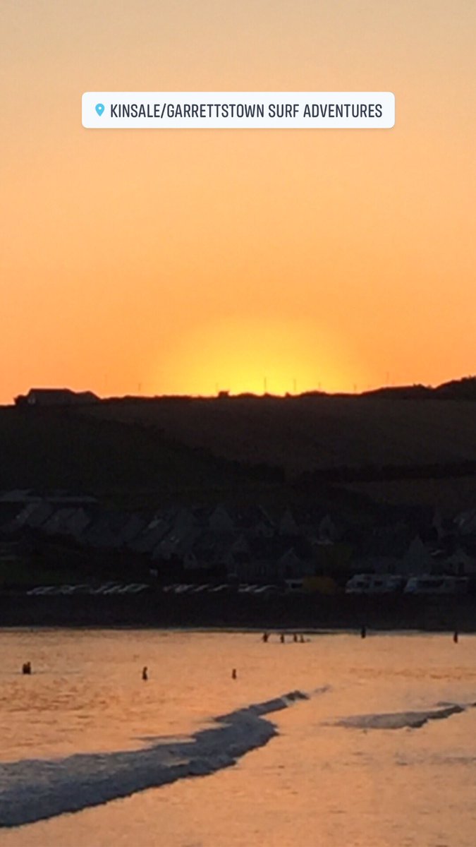 tweetlorraine26's tweet photo. Blessed with beautiful sunshine in cork #TheLoughCorkCity #Heatwave #3eWeather #LovingTheSunshine #GarrettstownWestCork ☀️☀️☀️ https://t.co/EA9A95VcQy