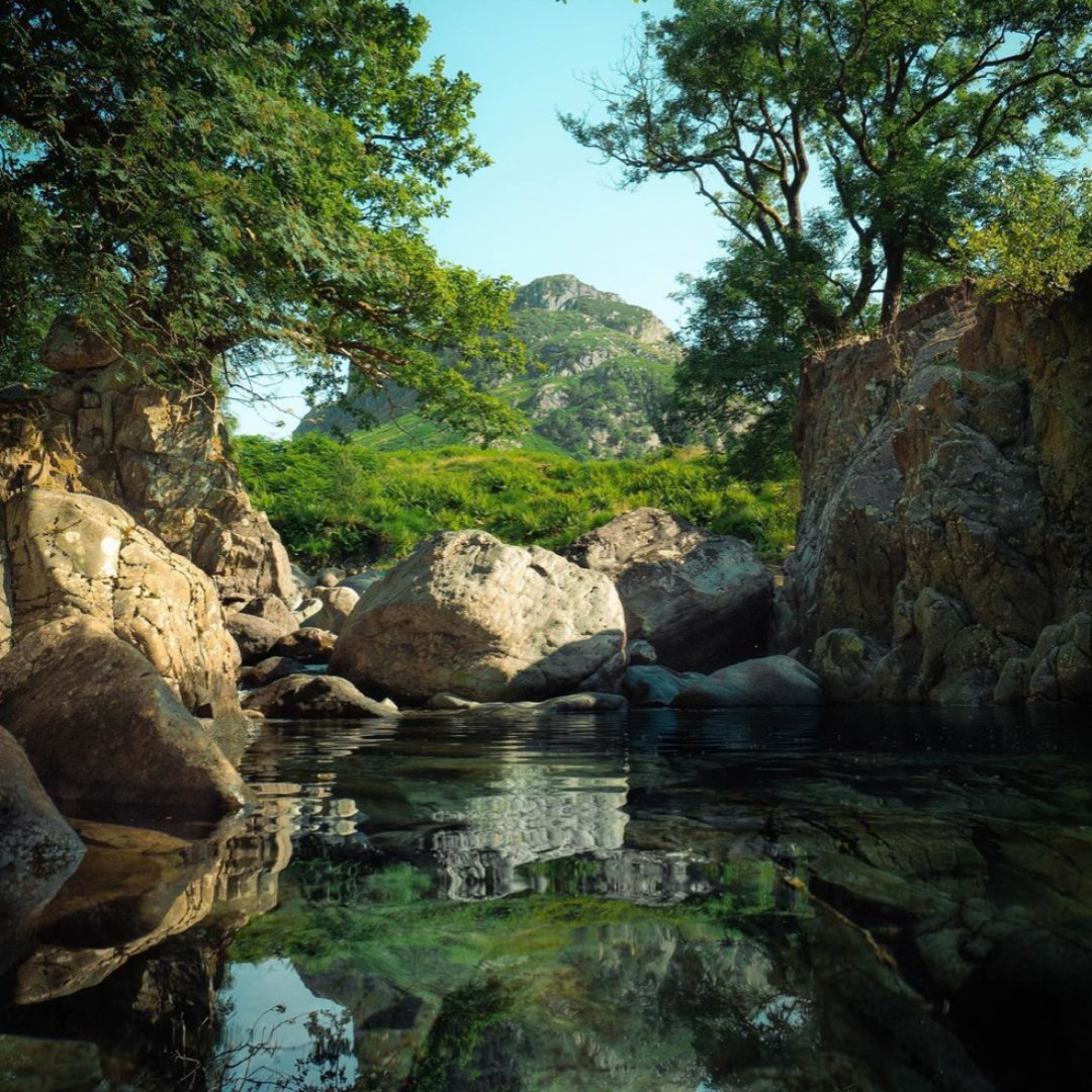 holidayfoxuk's tweet photo. 💎Hidden Gems💎

Galleny Falls is a beautiful spot near Stonethwaite, brimming with crystal waters and surrounded by outstanding scenery - the Lake District's very own Fairy Glen🧚‍♀️

Photos by Megan Anderson and David Shutt 📸

#hiddengems #secretspots #FYP #Travel #wander https://t.co/q66RiKcpTw