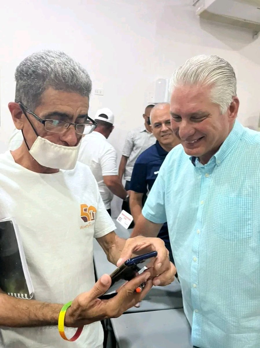 El Necio tweet media
