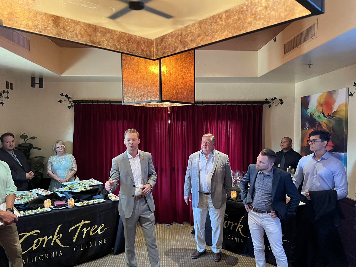 LogCabin_CV's tweet photo. We had a great Meet&amp;Greet with congressman @KenCalvert and candidate for State Assembly 47th District @wallis4assembly , Greg Wallis. Both are supportive of the gay community and we are united to fix California together. Let’s flip CA red! #LogCabinRepublicans #CoachellaValley https://t.co/H00o1CP9oF