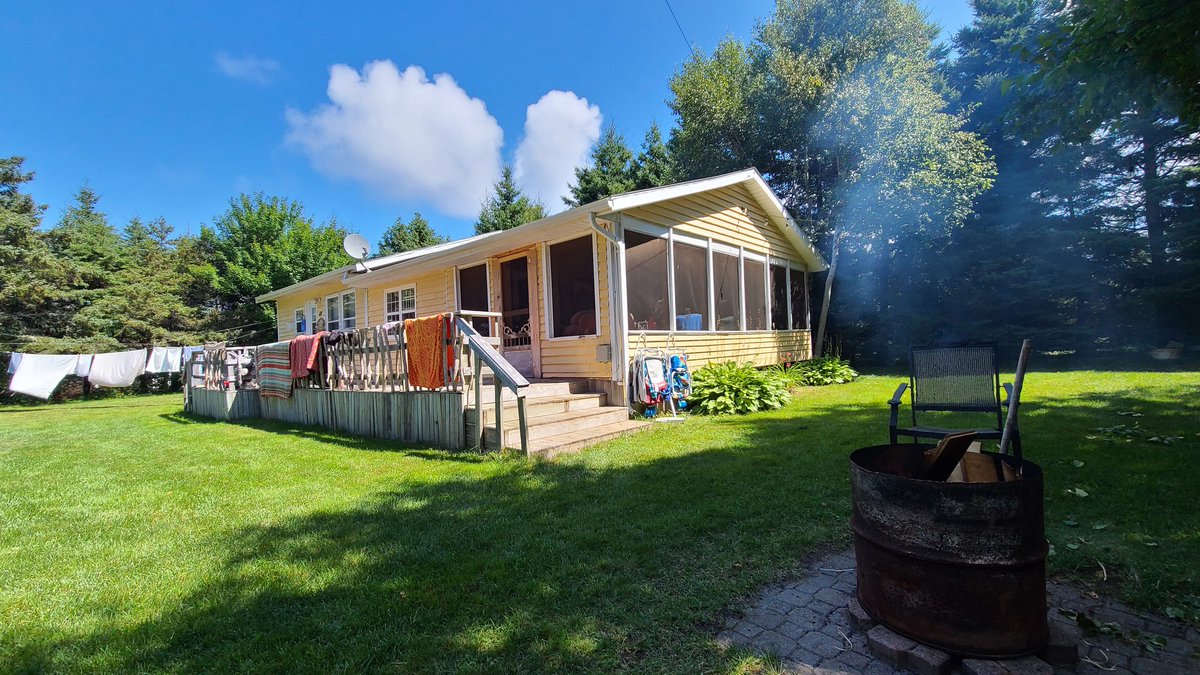 That 3pts Post Match feeling! #UTV #AVLEVE <a href="/AVFCOfficial/">Aston Villa</a>