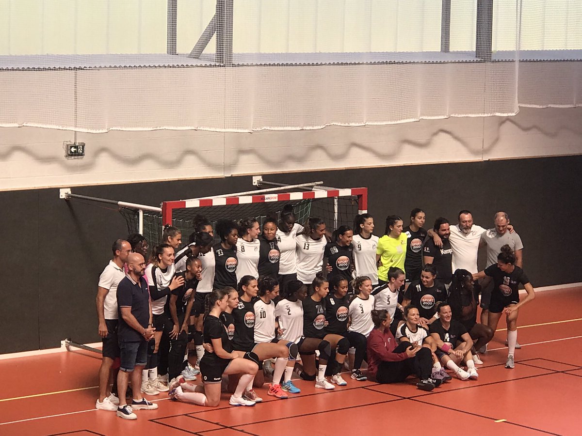 facilibot's tweet photo. @HacHandball76 🆚 @SambreAvesnoisH 
Match amical dans la magnifique salle  @lucabalo de @VMontivilliers 
#Facilibot prestataire de @VMontivilliers et … partenaire du @HacHandball76 🤾 https://t.co/KFZw3ZOK05