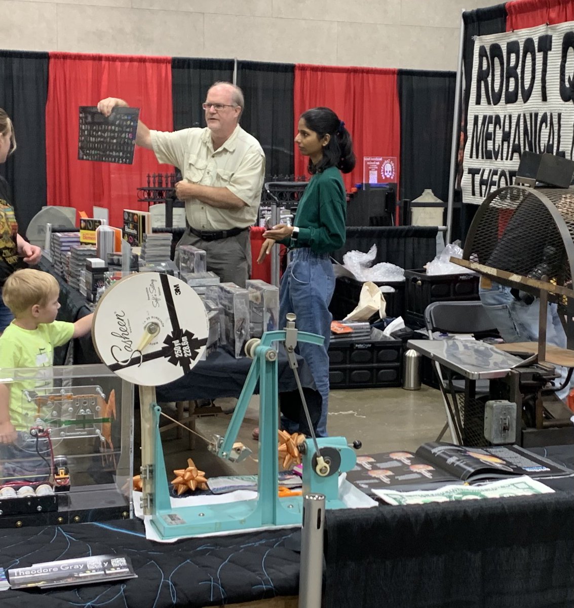 Theodore Gray tweet media