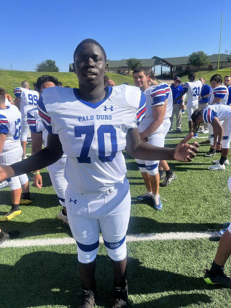 Eric_Mims_Sr's tweet photo. Shout out to our freshman. They had a good showing in our scrimmage yesterday &amp; they are looking good today at media day.
#NeighborhoodHero
#NorthsidePride
#AverageIsOver https://t.co/DEgZuoOeGD