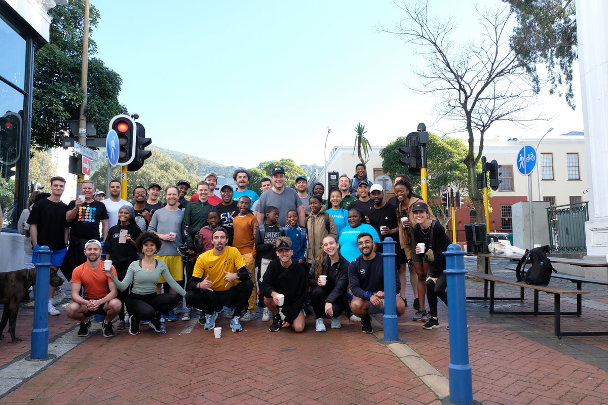 UrbanBetter's tweet photo. ๐ A massive thank you to Mayor @geordinhl, @young_urbanists, Team #CleanAirCT and everyone that pulled together for today's #Cityzens4CleanAir walk/run in Cape Town - let's keep advocating for better, healthier public spaces for all in our citiesโ๏ธ https://t.co/sIktFANsOT