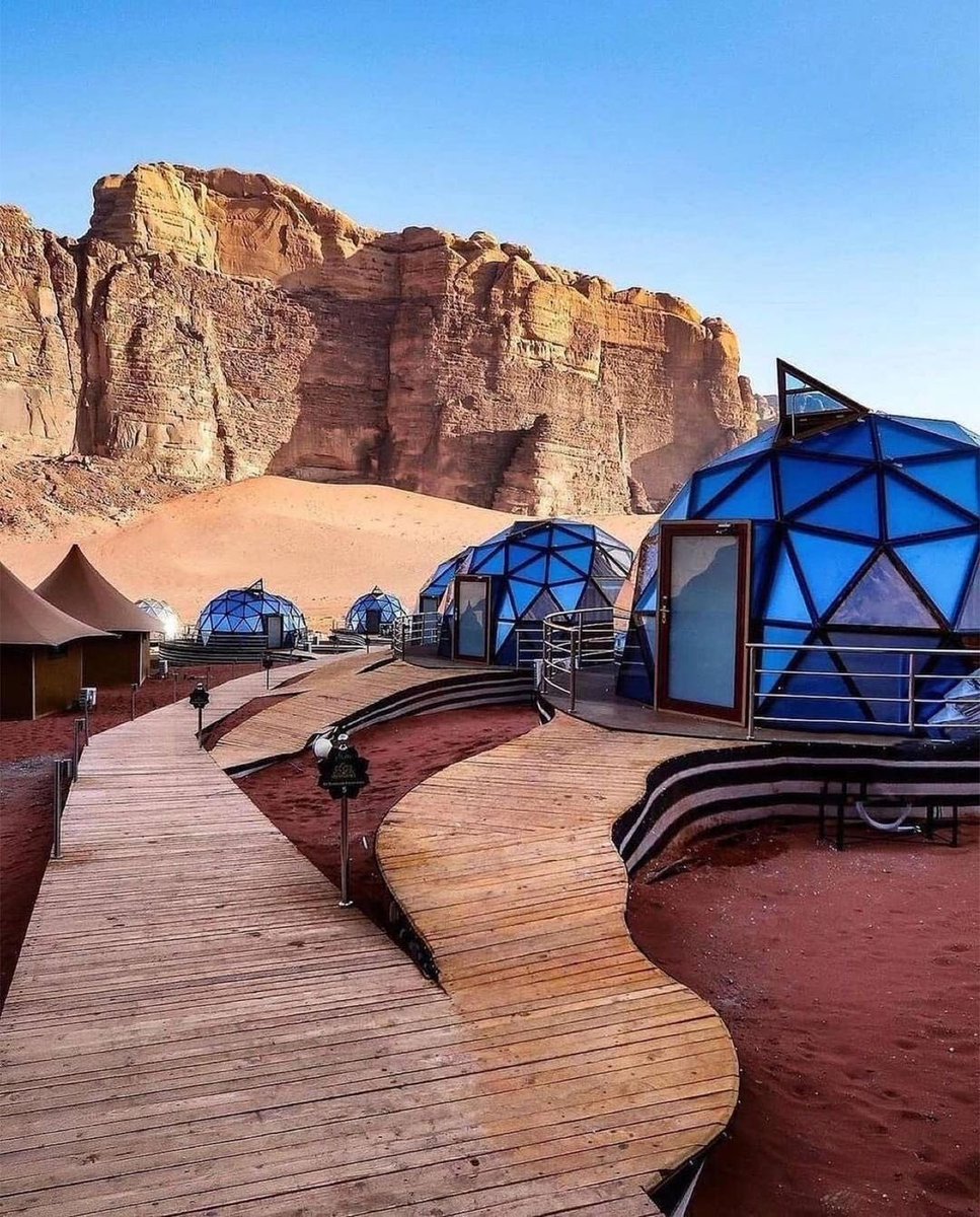 AqabaSky's tweet photo. #Wadi_Rum #GroovyMono #PhynaTheElephant𓃰 #TREASURE #PinkVenom #heatwave #أشياء_ماتخلص #Frankfurt #UK #USA https://t.co/AxUi3AtBOV