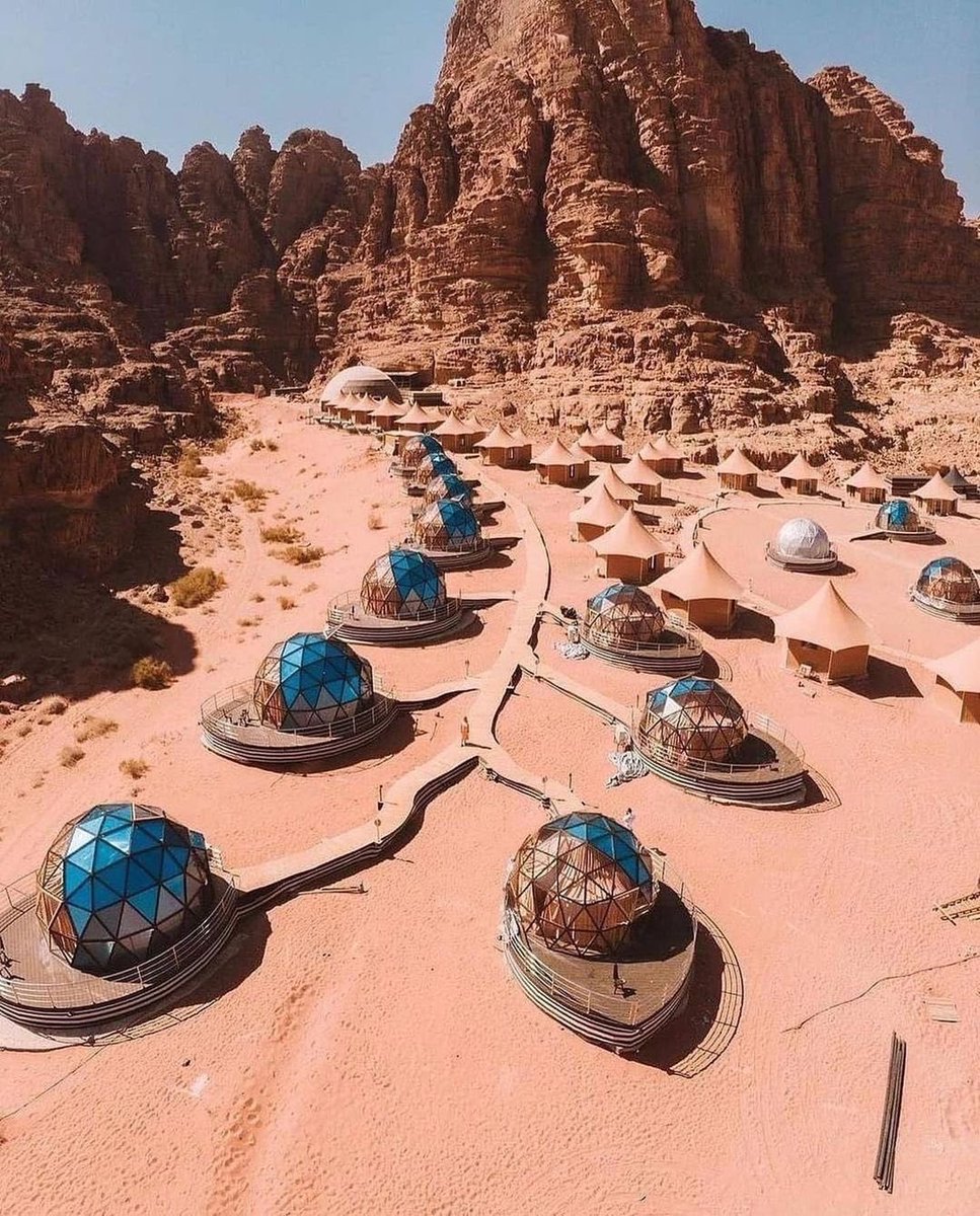 AqabaSky's tweet photo. #Wadi_Rum #GroovyMono #PhynaTheElephant𓃰 #TREASURE #PinkVenom #heatwave #أشياء_ماتخلص #Frankfurt #UK #USA https://t.co/AxUi3AtBOV