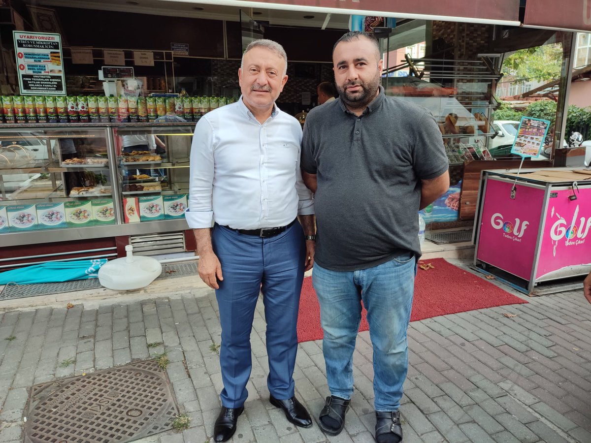 haciozkan33's tweet photo. 📍 #İSTANBUL #Fatih
#Sofram Fırın İşletmecisi Özcan Özkan ve Kıymetli Yeğenlerimi ziyaret ettik.
Değerli Yeğenlerime nazik misafirperverliklerinden dolayı teşekkür ediyor, bereketli kazançlar diliyorum. https://t.co/feCgNVYGLU