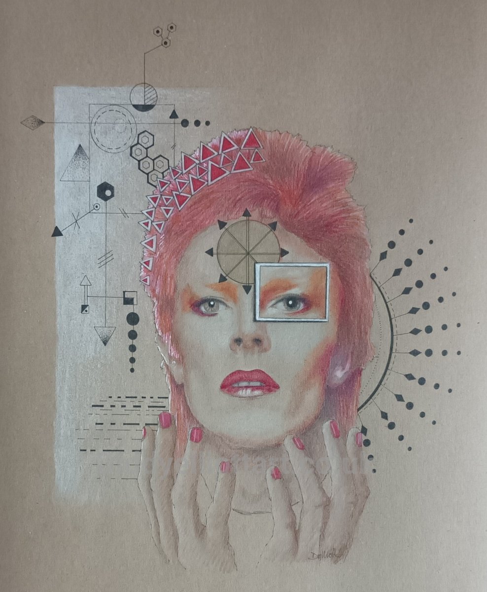 diddydodar's tweet photo. Pen and pencil drawing. #DavidBowie combining my love of portraits and geometric design. #art #portrait #Pencildrawing #ukartist https://t.co/UKLWORJ3aT