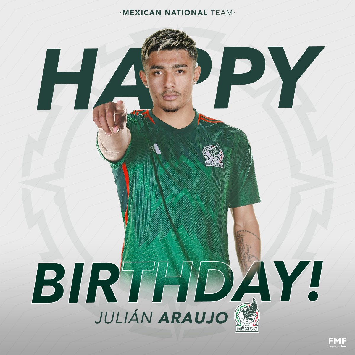 miseleccionmxEN's tweet photo. The pride of Lompoc is turning 2️⃣1️⃣ today! ✨🎂🥳

Happy birthday, @julian__araujo! 🙌🏼🎁🎉

#HechoDeLosMexicanos | #FMFporNuestroFútbol https://t.co/OkSEU1LQ1I