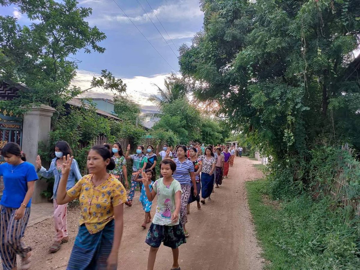 hanny_2004s's tweet photo. Pro democracy youths in a village, Yinmarbin Township, are still marching with vigor to keep opposing the military dictatorship.   #2022Aug13Coup #LegalizationOfNUG #WhatsHappeningInMyanmar https://t.co/8Xm5D1Apcj