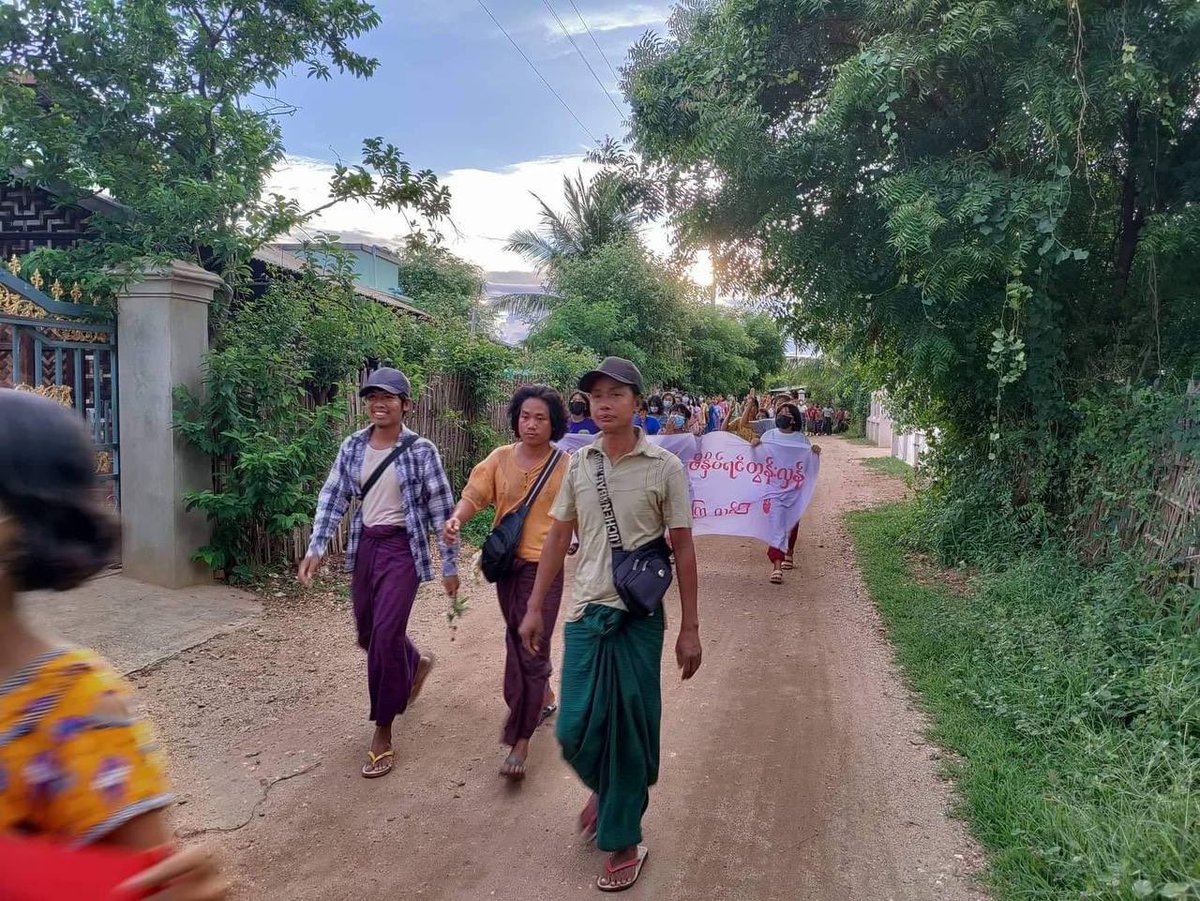 hanny_2004s's tweet photo. Pro democracy youths in a village, Yinmarbin Township, are still marching with vigor to keep opposing the military dictatorship.   #2022Aug13Coup #LegalizationOfNUG #WhatsHappeningInMyanmar https://t.co/8Xm5D1Apcj