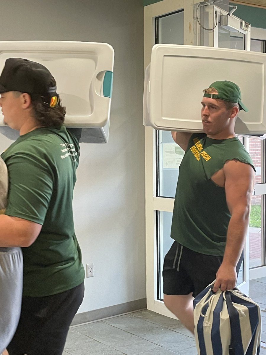 ATU_Athletics's tweet photo. We had fun last night and today we are back to work 🦾!

 Love seeing our athletes out helping new Tech students move in! https://t.co/Nq4OFfwuqr
