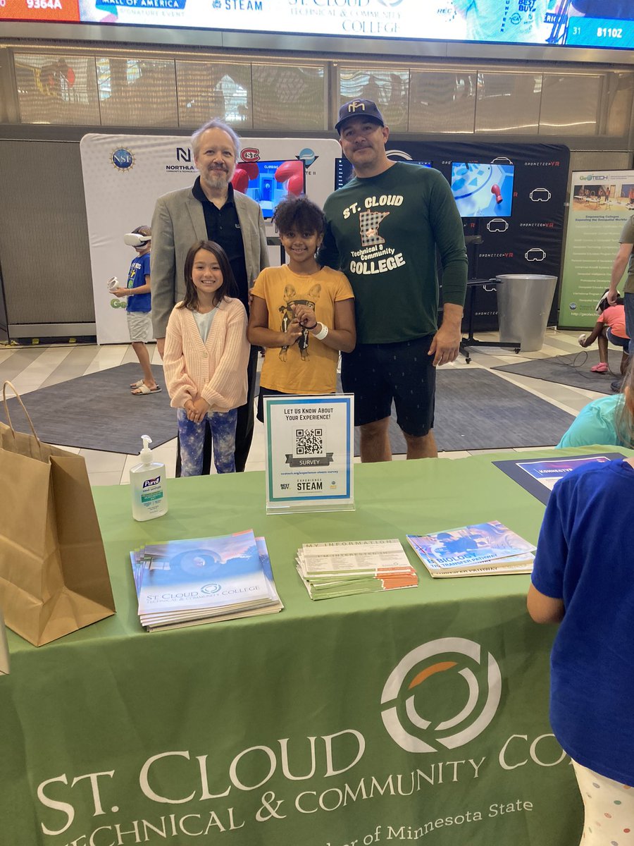 SCTCCCyclones's tweet photo. Incredible SCTCC representation at the Mall of America STEAM event!Thank you!! #sctcc #Steam https://t.co/Aesv65OIrs