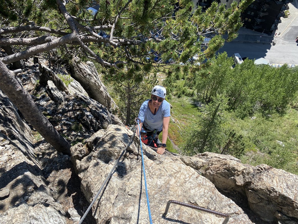 SummitAchieve's tweet image. How good are you at managing your fears? Learn strategies with Summit Achievements. The same skill of managing yourself on a Via Ferrata is equally useful before having a challenging conversation. #LeadershipDevelopment #resilience #Wellbeing