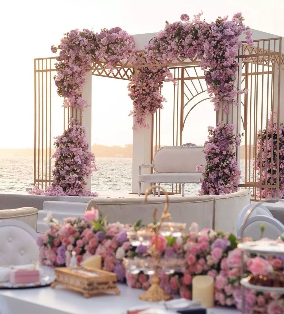 luxuryxweddings's tweet photo. Feeling breezy 💗

Details: @ghadeer_abuzaid
​Repost: @rajaazagzoog
​
​​#weddingdesign #weddingdesigner #floraldecor #decoracionfloral #todaysluxuryweddings #luxuryweddings #floraldecoration #weddingdesigners #weddingfloraldesign #tentedwedding #designerwedding #designwedding… https://t.co/83D9Fo3lpD