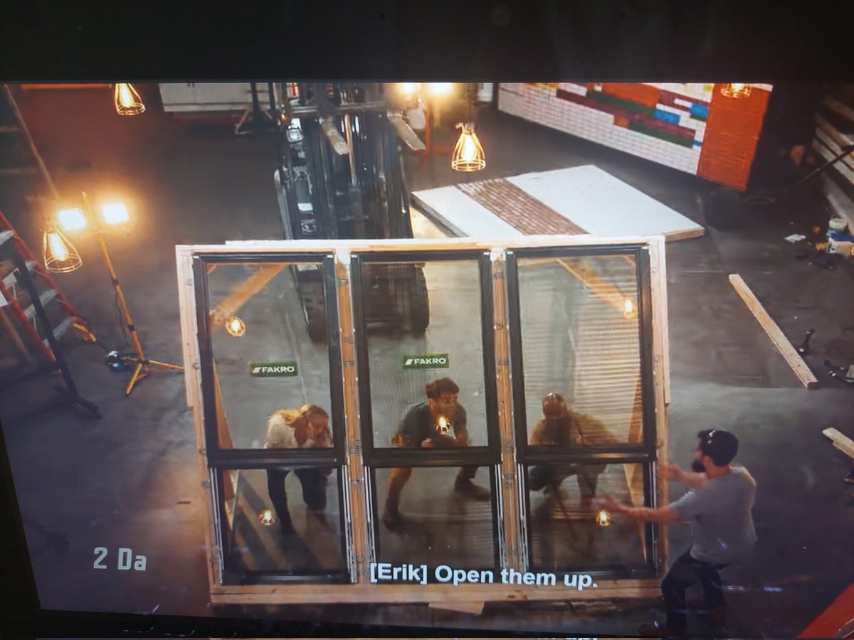 RybkaIwanska's tweet photo. There is nothing more relaxing than watching home makeovers. And it can be surprising, too! In ep. 3 of "Instant Dream Home" @netflix - with @thedanieb #OITNB #Taystee 😍 - the whole makeover idea is based on...a spectacular roof window made by 🇵🇱 @fakropl 🤩 1/2 https://t.co/thtqBATuWE