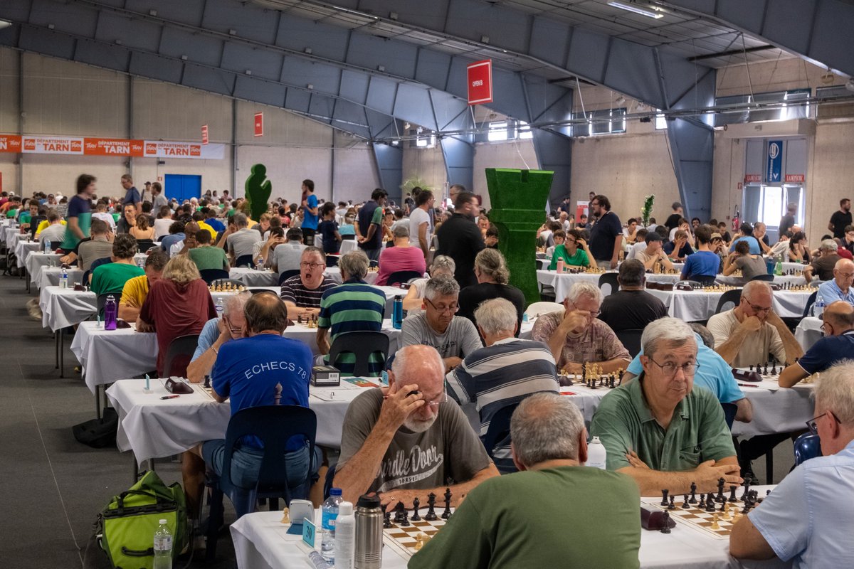 ChampFraEchecs's tweet photo. 🟥 Les participants des Opens ont fait leur entrée aujourd'hui au Championnat de France d'Échecs !

#Albi2022 #Albi #échecs @ville_albi https://t.co/fj8zXIbohi