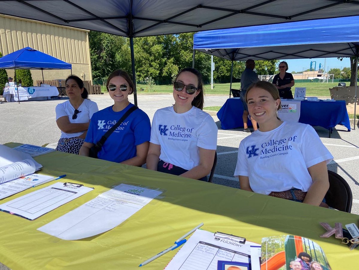 CityofBGKY's tweet photo. Lots of bike fun, info, swag until noon today at the Foundry in #westendbg #BGGovToGo @BikeBG @UKYMedicine @WarrenCountyGov @BarrenRiverHD https://t.co/VozlV3emFS