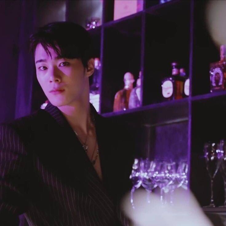 ⠀⠀⠀⠀⠀
⠀               ❛  #ของเฌอพัฒน์  ❜

        ใครต่อใครกล่าว, ทูเดอะมูนบาร์
            คืนนี้มีบาร์เทนเดอร์คนพิเศษ
                  ปฐพี, หล่อเป็นพิเศษ
                  @ambitiousblaze_ 

                      ┈┈ ☁️ ┈┈
⠀