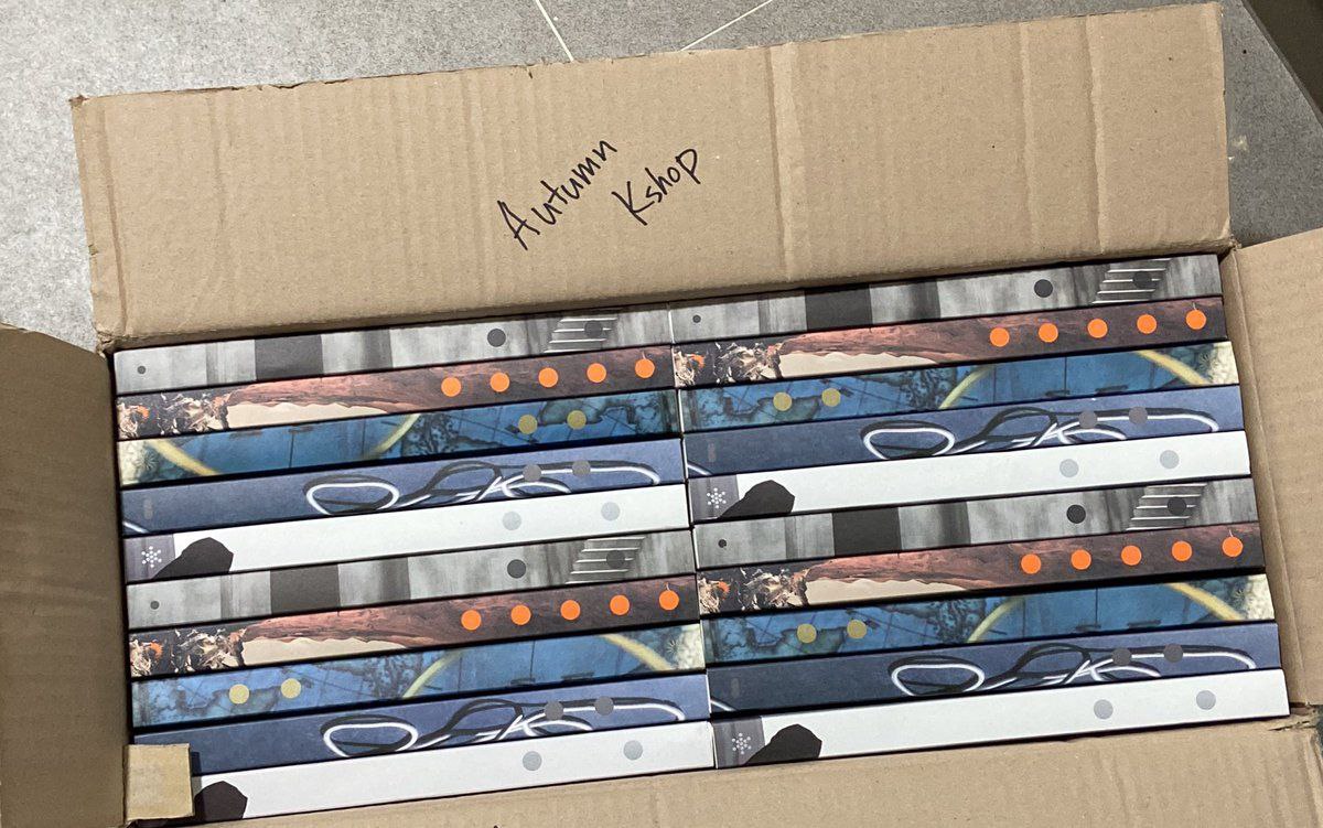 RANDOM UNSEALED ALBUM GIVEAWAY 🎉
— Follow me &amp; @chandruuugh
— Like and rt @chandruuugh 📌 tweet