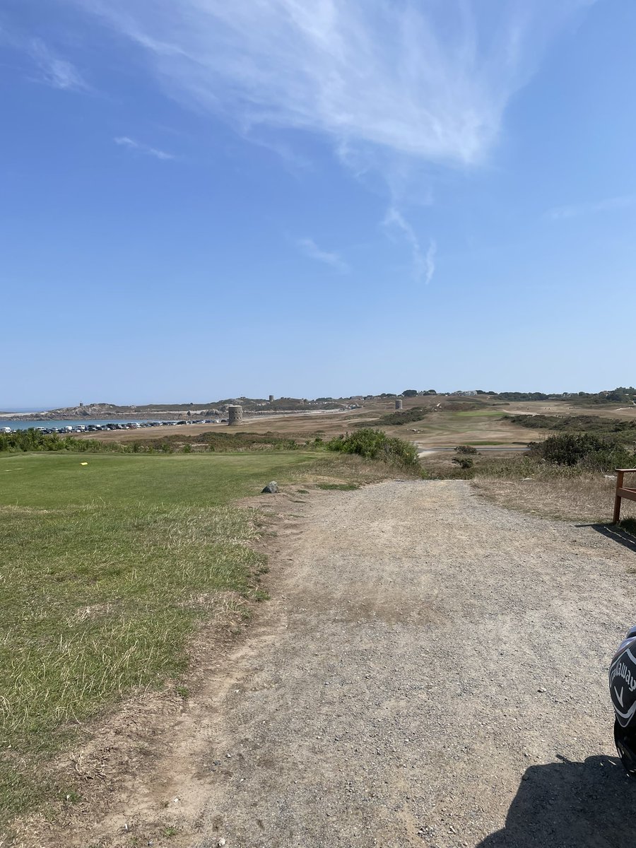 cobolegend's tweet photo. Enjoyable cool day on the beautiful bronzed L’ancresse links 🏌️♂️🔥#34points https://t.co/f2KNe2kafN