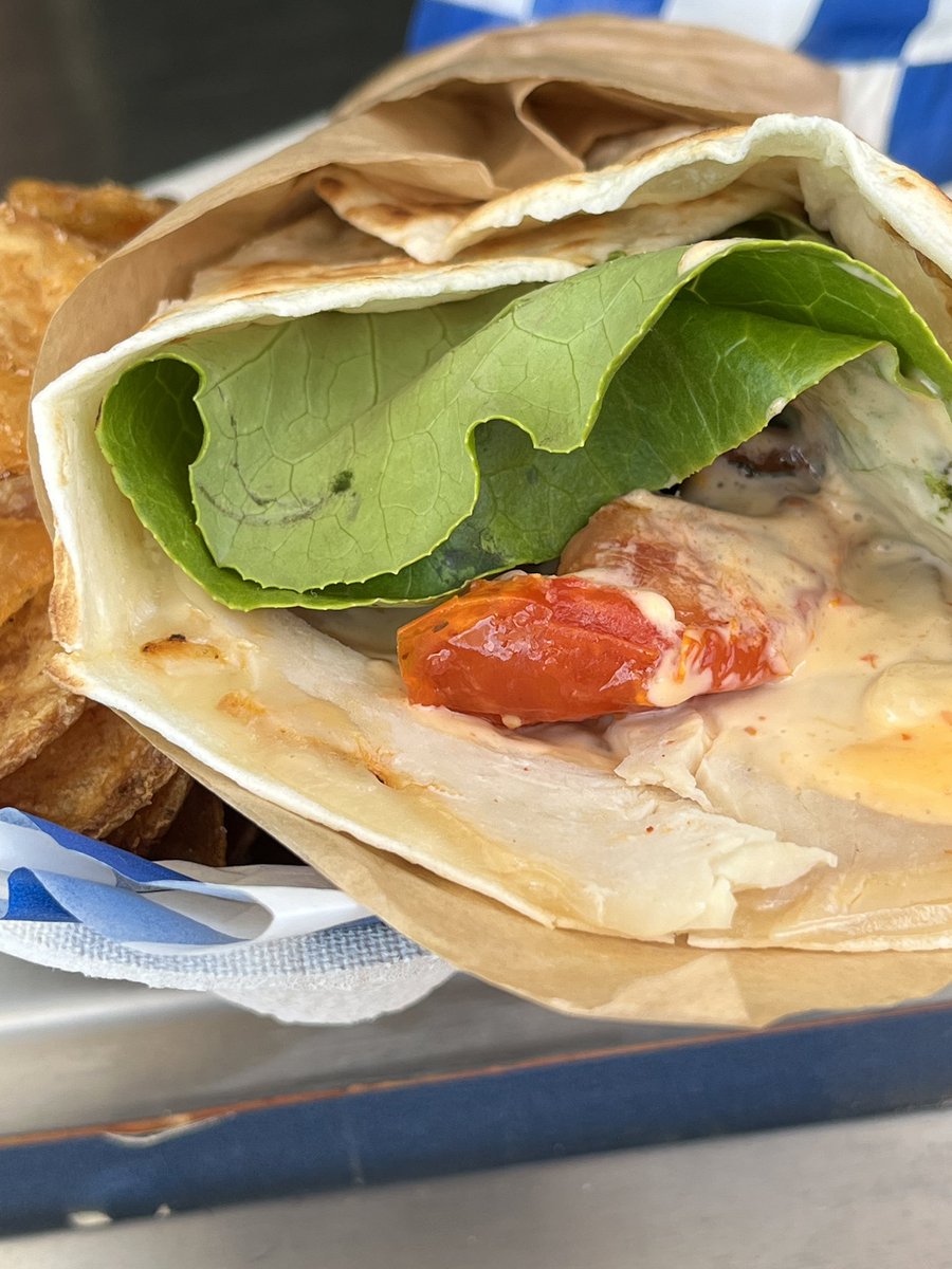 chefmajor72's tweet image. Come on out to @KingsIslandPR Food Truck in Soak City and grab this AWESOME Piada!  Come for the food stay for the rides! #amusementparkchef #majorcooking #funfood #KI50