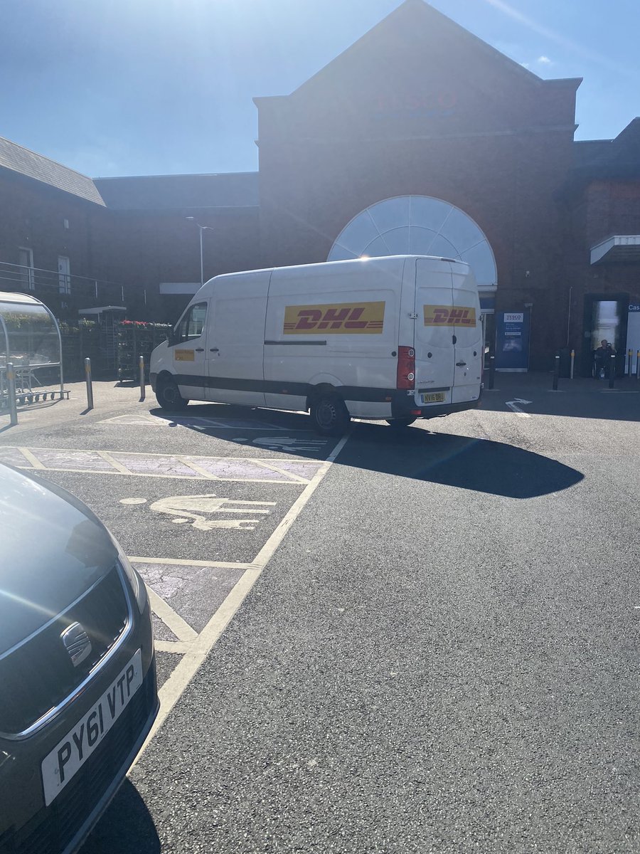 squats_sugar's tweet photo. a busy Saturday afternoon at @Tesco and can’t get parked in a parent and child space because @dhlexpressuk now take children on deliveries… https://t.co/XfXIng7ZPg