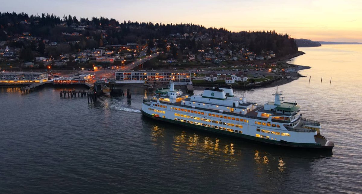 ATRAtrailrunner's tweet image. Pacific Northwest Charm in "Trail Town" Mukilteo, Washington. We profile this small town with big views and quiet trails north of Seattle. Join us in Mukilteo for the @TrailConference Oct 19-22! 📸Snohomish County Sports Commission. 👉👉 trailrunner.com/trail-news/pac…