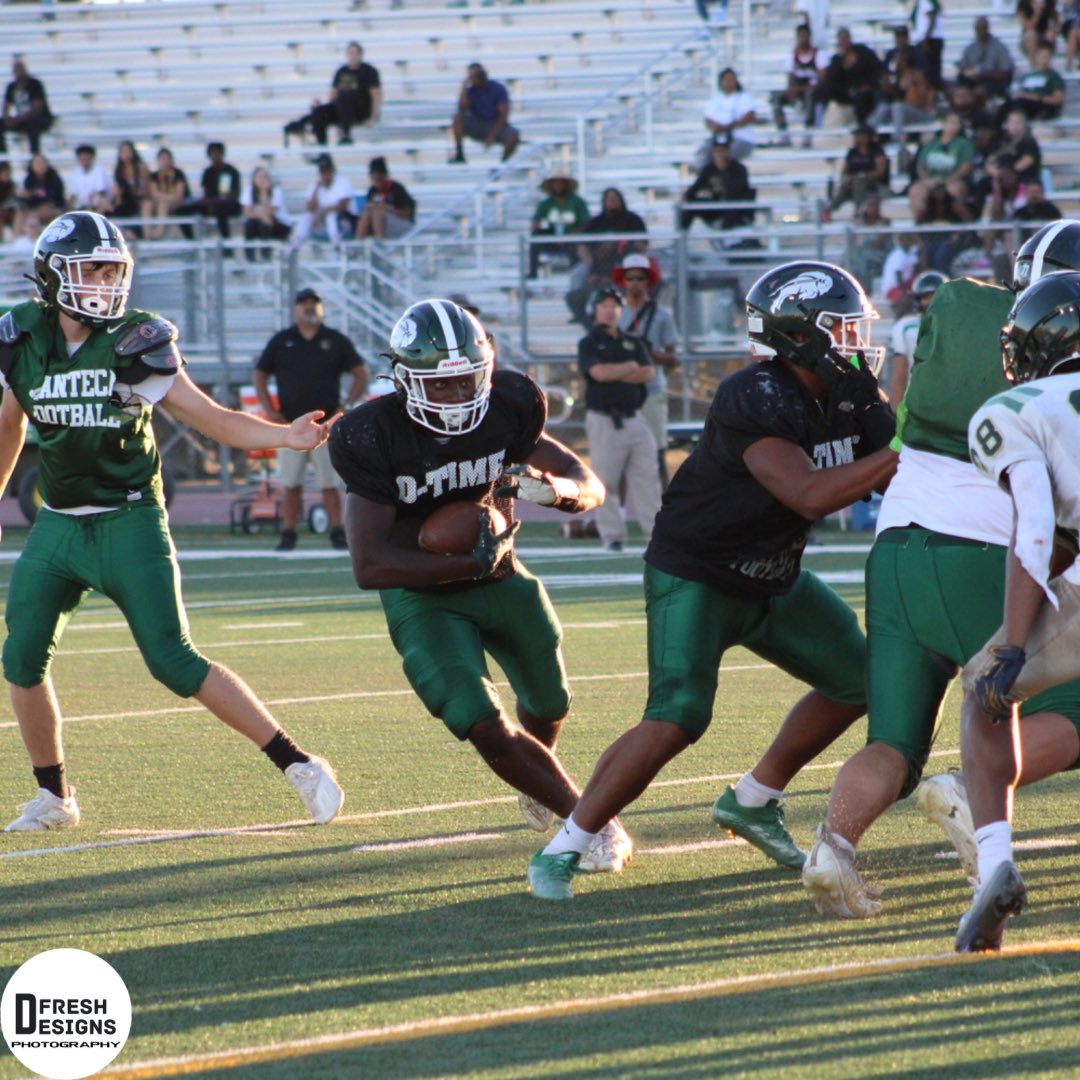 MantecaFootball's tweet photo. Football is back! 🏈 🦬 

#RollOn https://t.co/HM1z2HmyqF