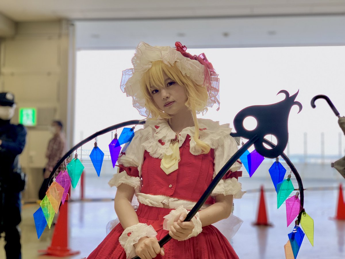 kohsniconico's tweet photo. 咲夜さんは嫁であって、フランちゃんは俺の妹である(?)

奈々子(@NanakoQAQ )さん
どうやら海外からお越しらしくてびっくり

そういえば紅魔郷20周年なんだよな…

#C100 #C100コスプレ https://t.co/7BhI785QDx