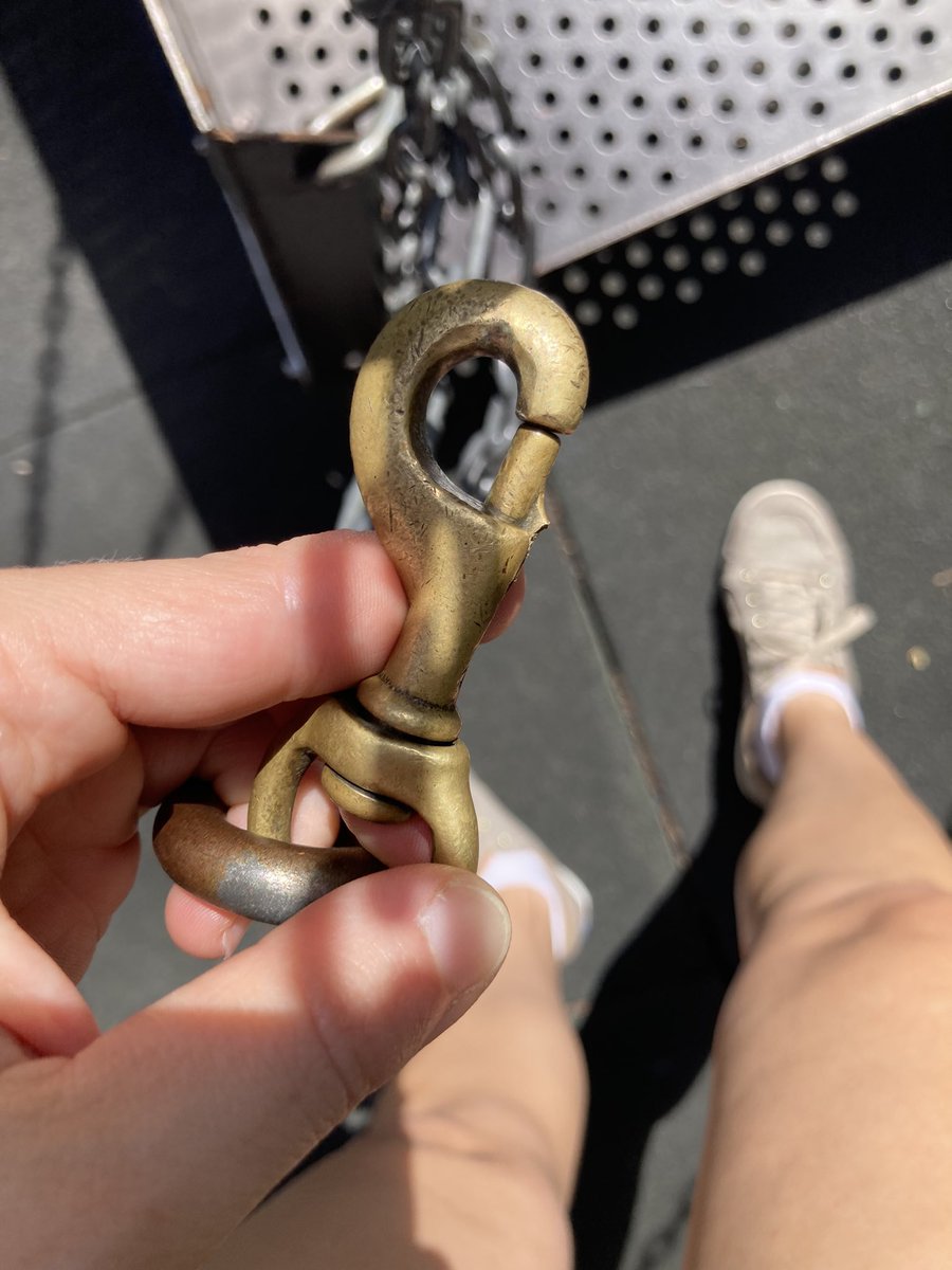 ItsAmyWhipple's tweet photo. @Pgh311 hi! The wheelchair swing in Arsenal Park needs a new clasp 🙂 https://t.co/X3uSTXFkha